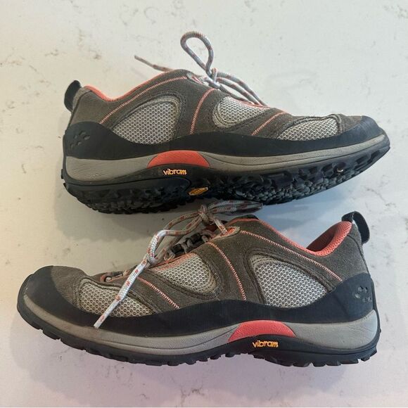 Patagonia Hiking Boots Trail Shoes Women's Sz 7 Pinhook Forge Grey Fog Vibram - Picture 6 of 9